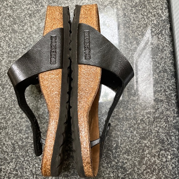 Black Birkenstock Gizeh Sandals Size 36 (5-5.5) EUC - Picture 4 of 13